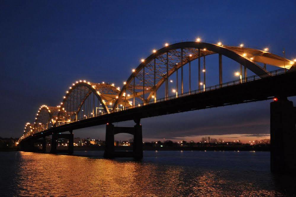 Comfort - Quad Cities 3*